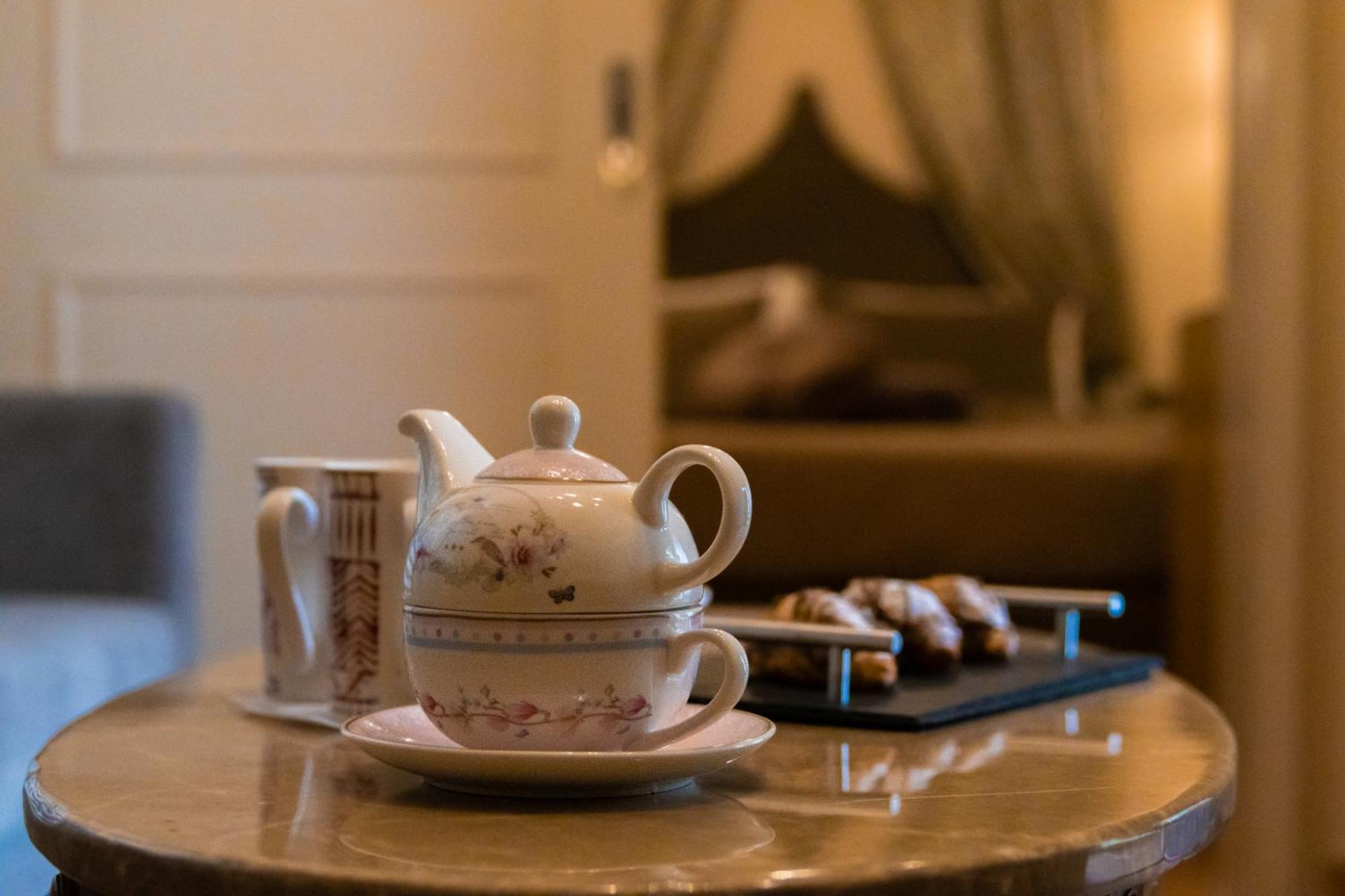 April Luxury Suites (Adults Only) Rhodes City 객실 사진
