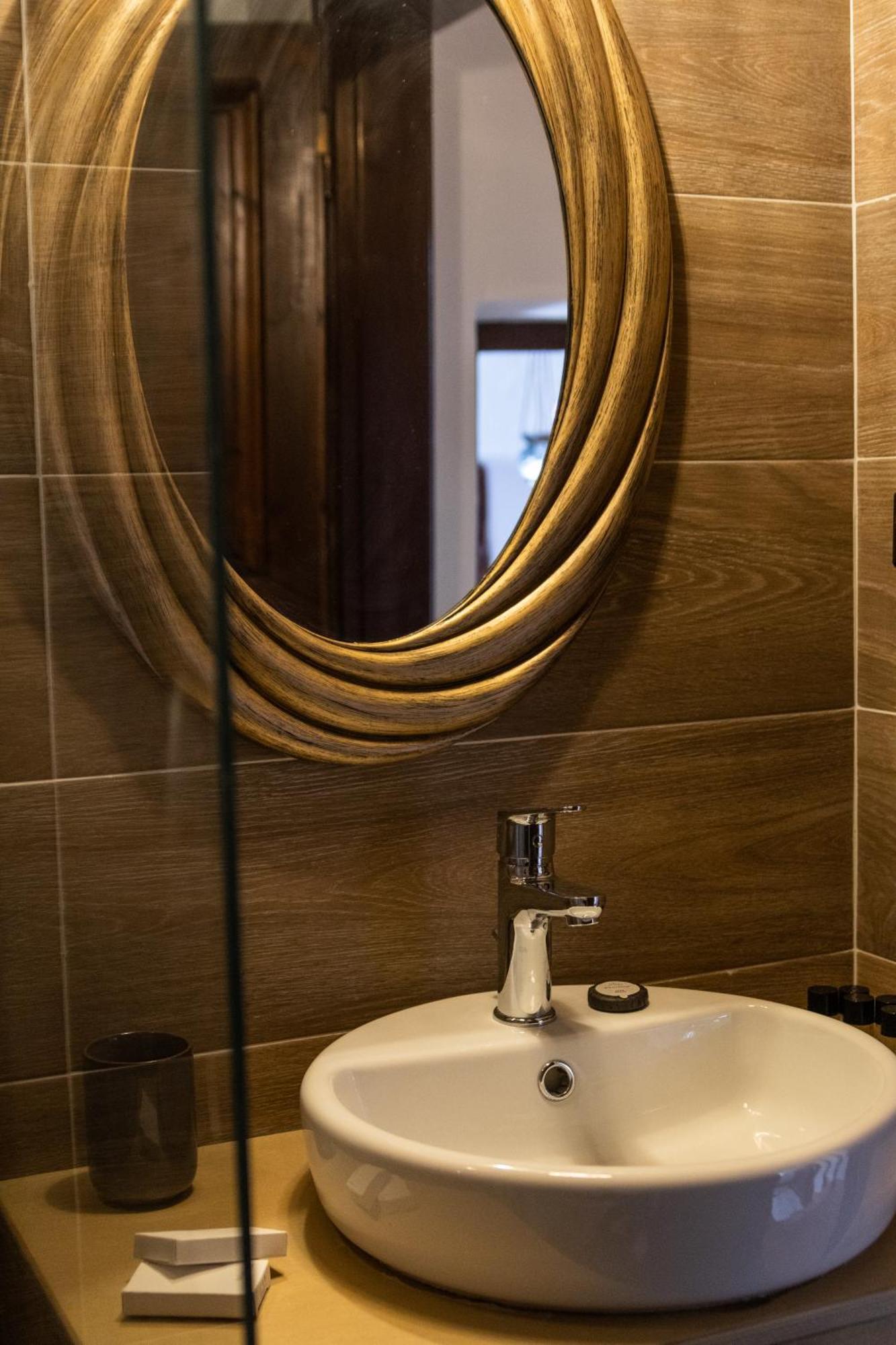 April Luxury Suites (Adults Only) Rhodes City 객실 사진