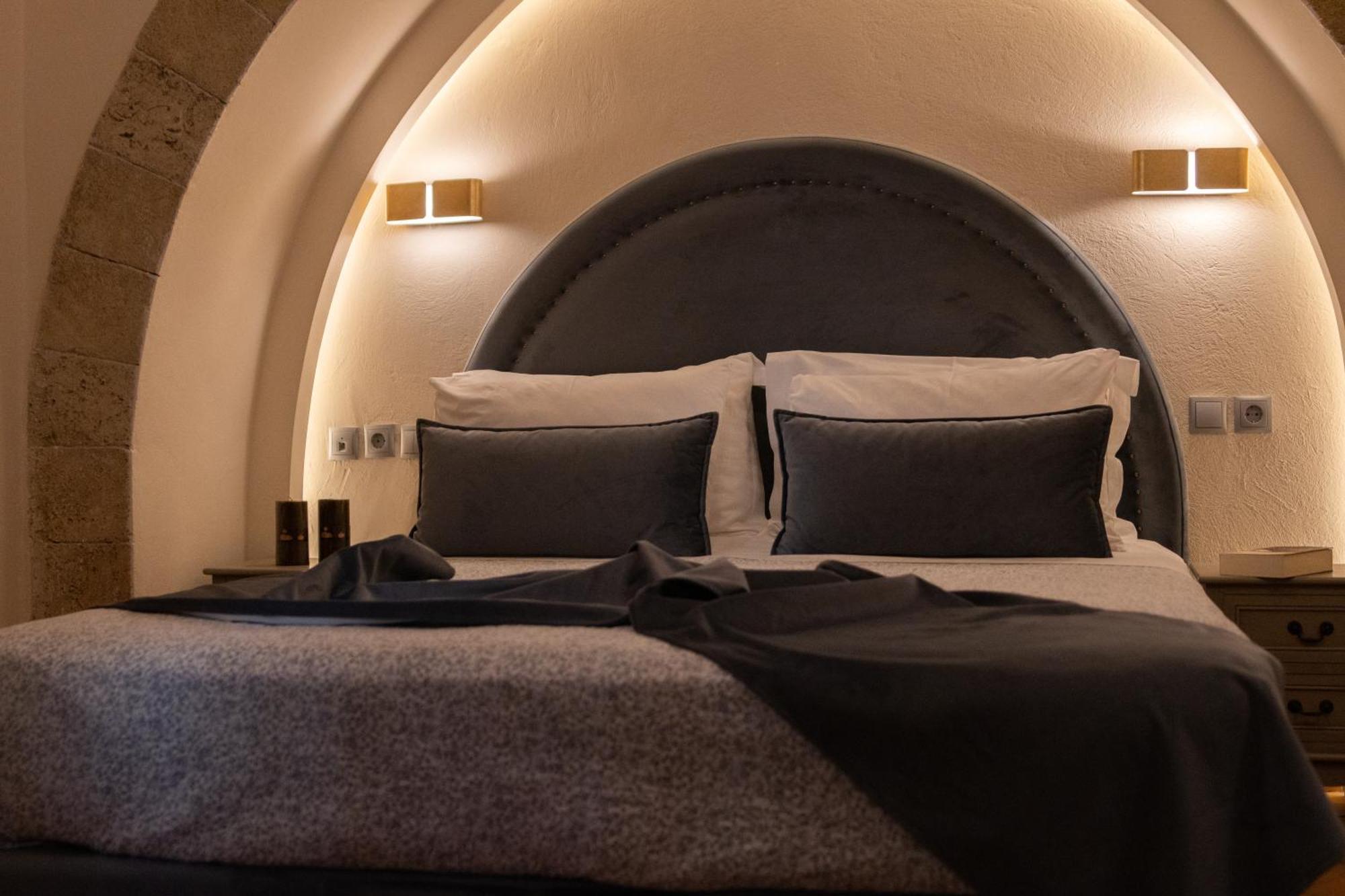 April Luxury Suites (Adults Only) Rhodes City 객실 사진